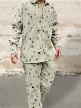 Forever 21 Mens Sage Green Corduroy Graphic Print Button Up Shirt Pants | Small